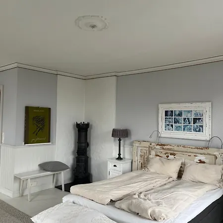 Hotel Med Stor Hage Midt I Sentrum *